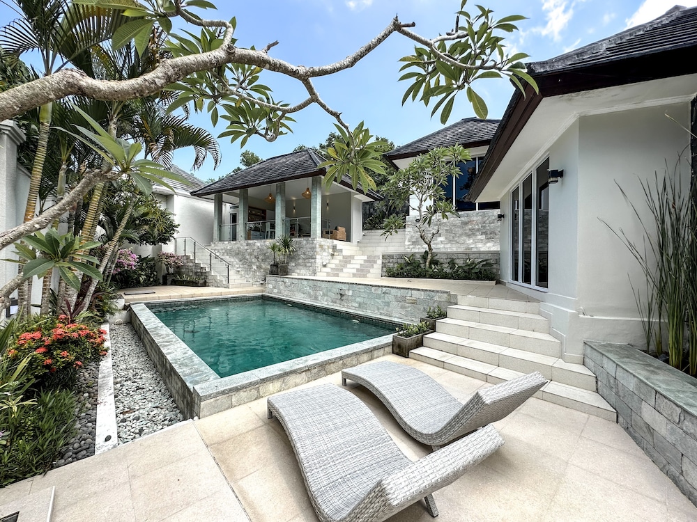 MaySa Villa Uluwatu — 4-Star Luxury Hotel in Pecatu, Indonesia