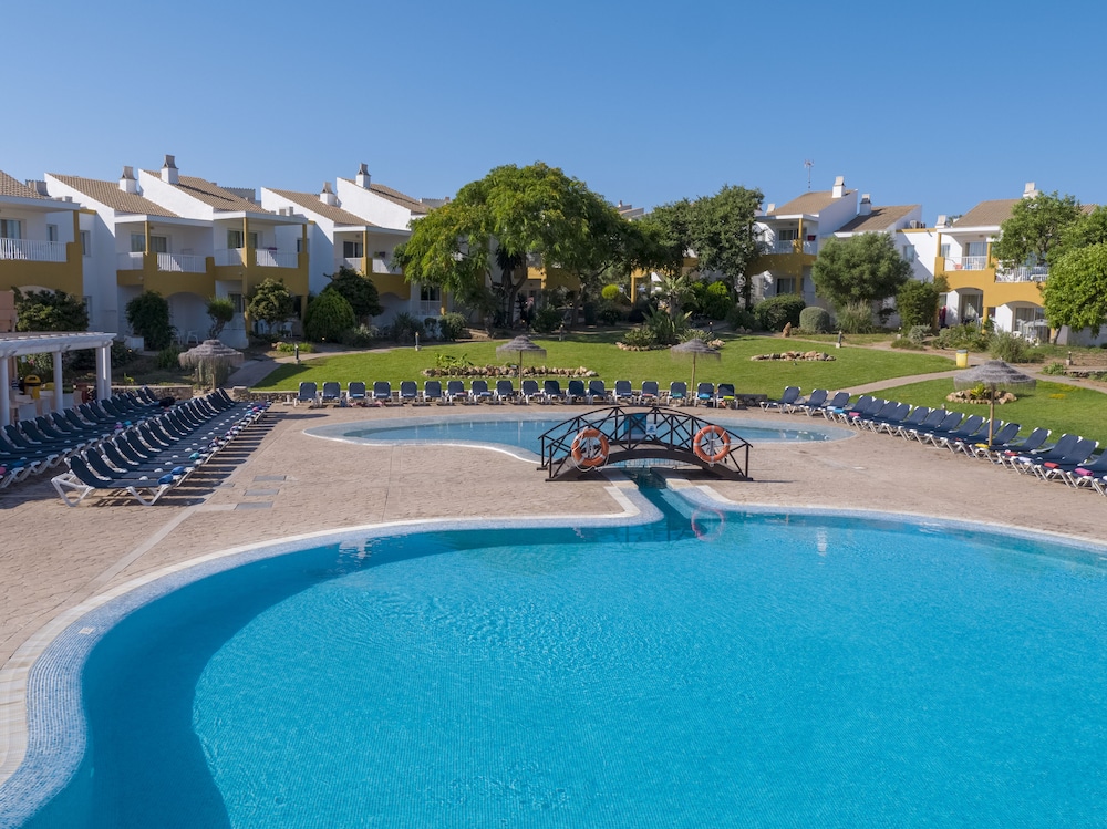 Comitas Isla del Aire — 4-Star Luxury Hotel in Sant Lluis, Spain