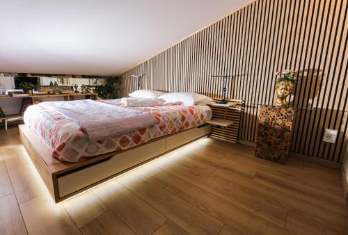 Flytosuite it con 35 Camere 3 Suite Delux — 4-Star Luxury Hotel in Calderara Di Reno, Italy