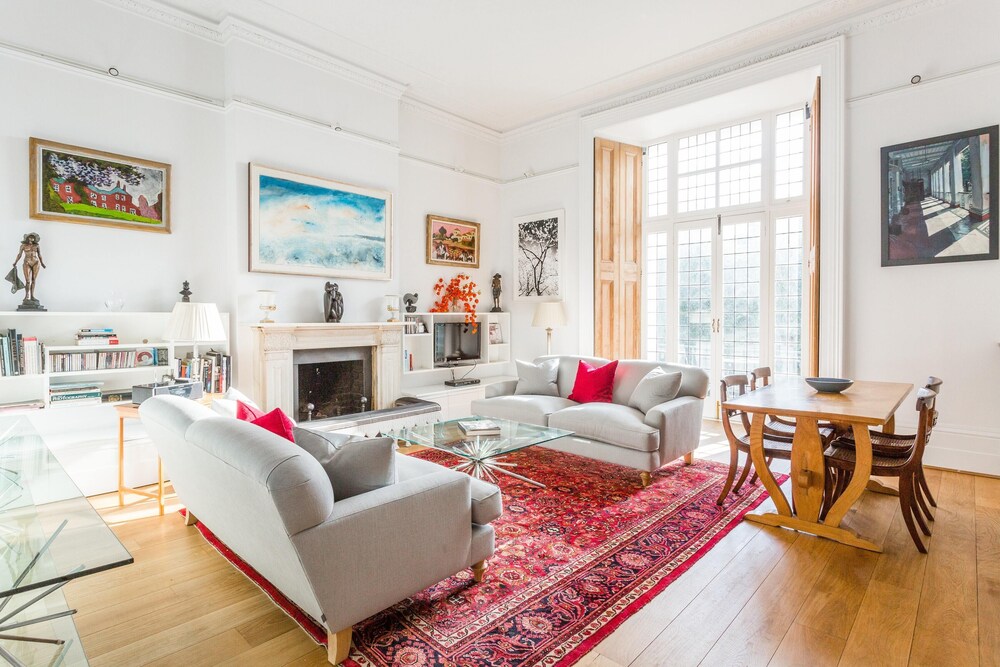 Pembridge Villas IV by Onefinestay — 4-Star Luxury Hotel in London, United Kingdom