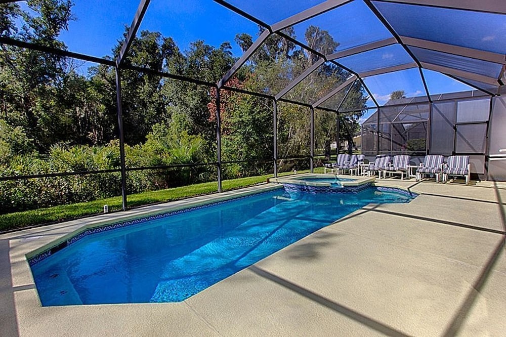 Charming 4 bedroom Villa With Pool & Spa Only 15 Minutes From Disney — 4-Star Luxury Hotel in Kissimmee, United States