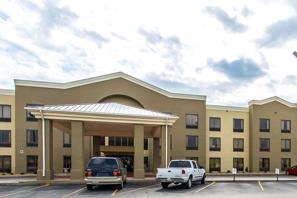 Comfort Suites Effingham Central - photo 35