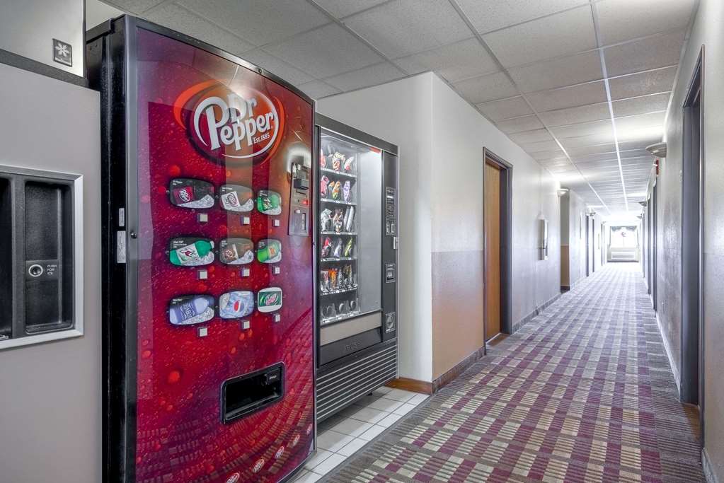 Super 8 by Wyndham Fond Du Lac - photo 12