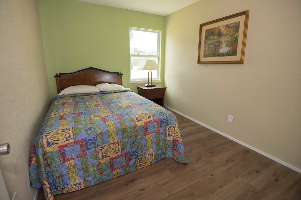 Avon Motel - photo 18