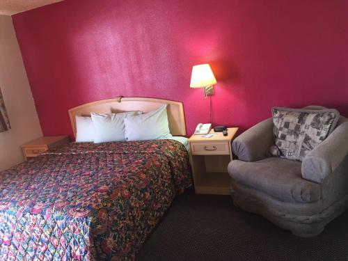 Avalon Motel - photo 12