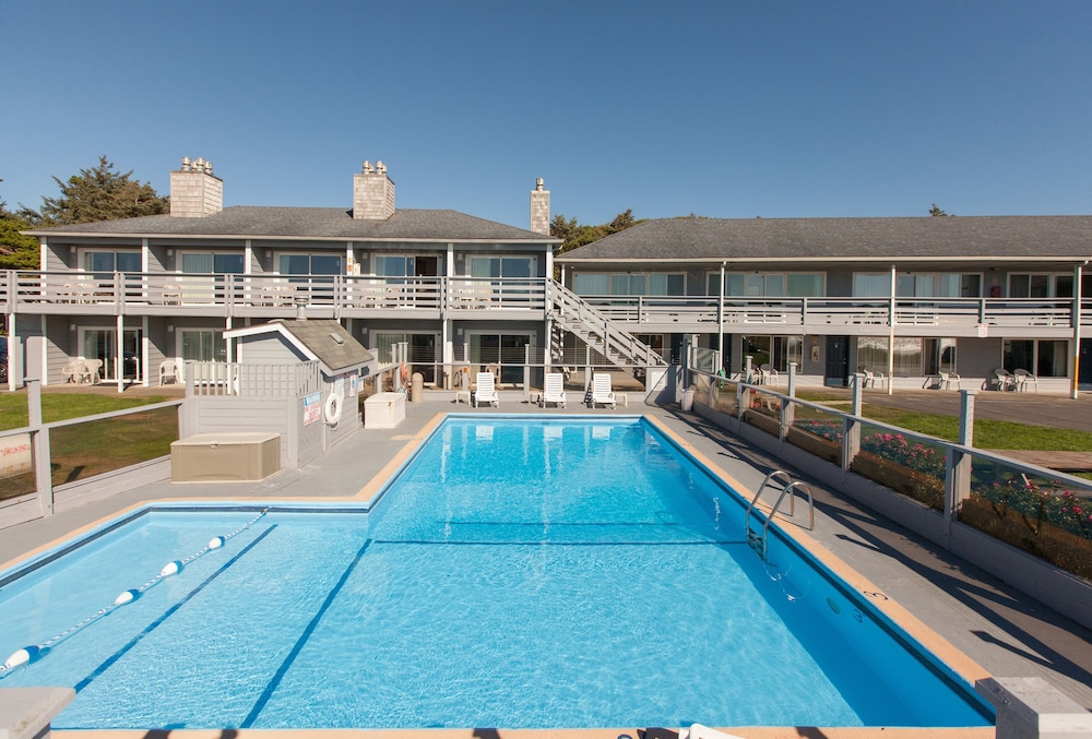 Sunset Surf Motel - carbon neutral hotel in Astoria