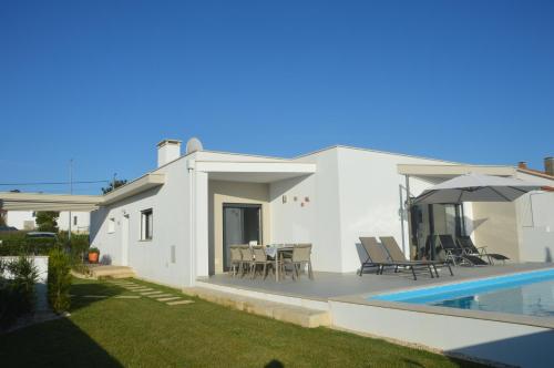 Casa Alegria Nadadouro — 4-Star Luxury Hotel in Nadadouro, Portugal