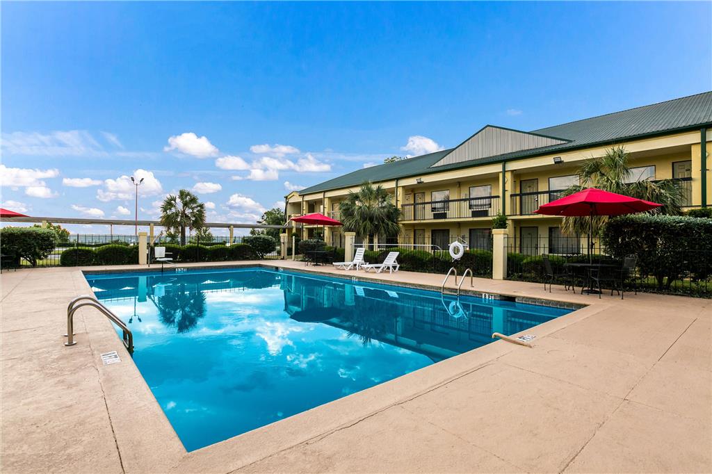 Quality Inn & Suites near Lake Eufaula - photo 27