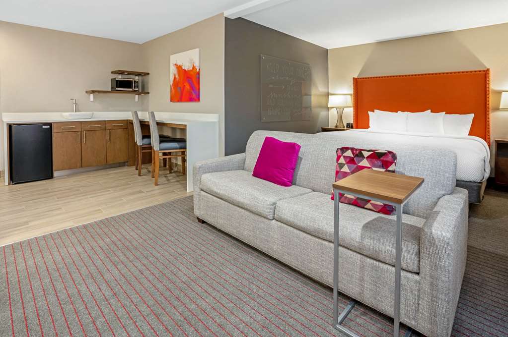 La Quinta Inn & Suites by Wyndham Seattle Federal Way - photo 11