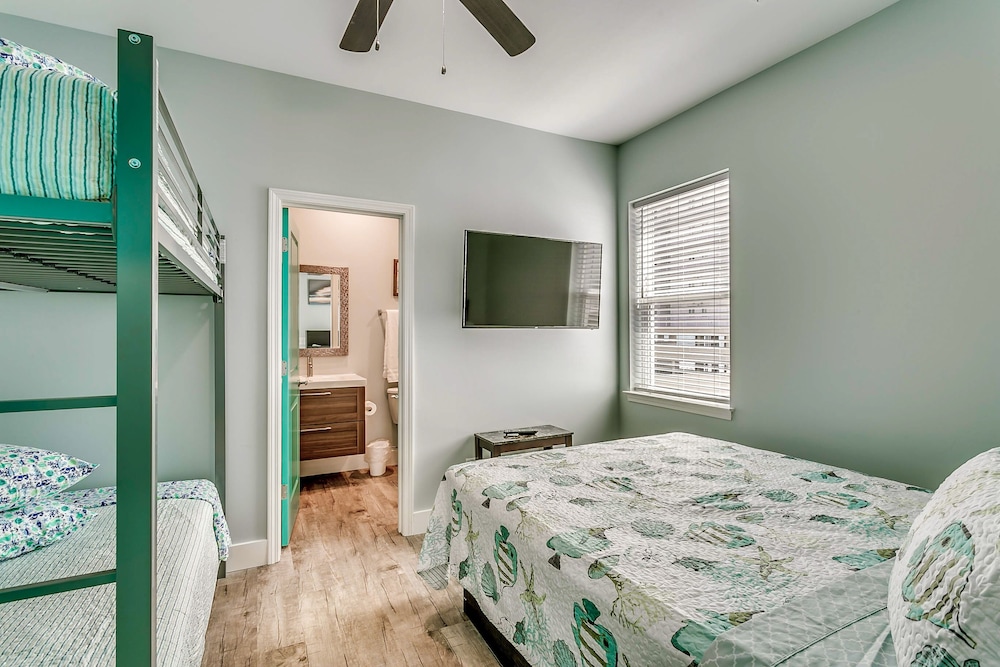 Together Resorts Cherry Grove Resort at 5405 A N Ocean Blvd - photo 19