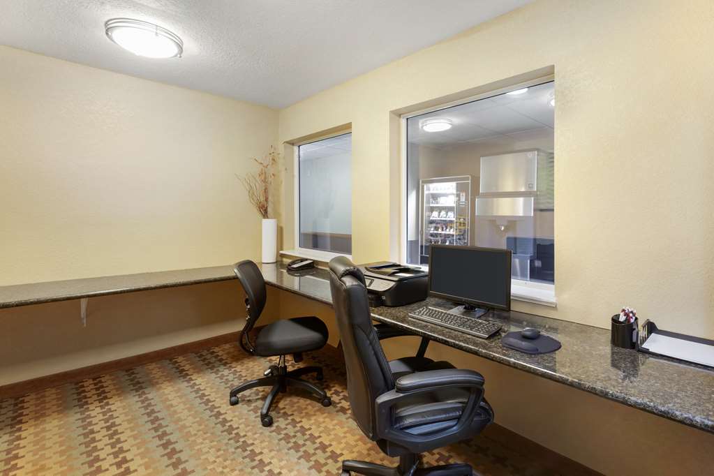 Best Western Plus Waco North - photo 32