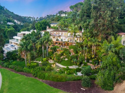 Bel Air Luxury Villa 6 bedrooms entire house Los Angeles — 4-Star Luxury Hotel in Los Angeles, United States