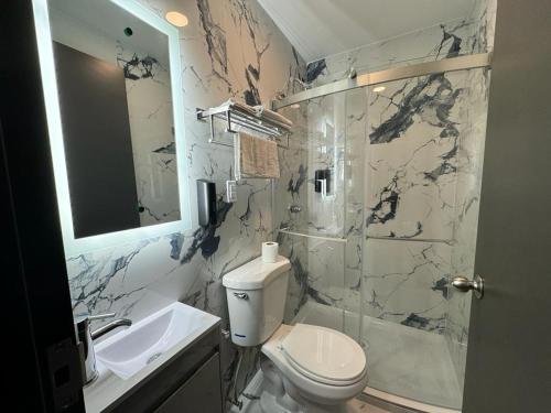 Moon Hotel Brooklyn - photo 9