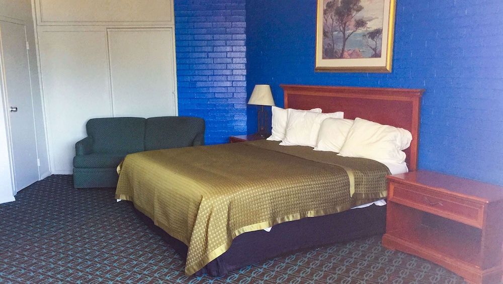 Trade Winds Inn Clinton - photo 15