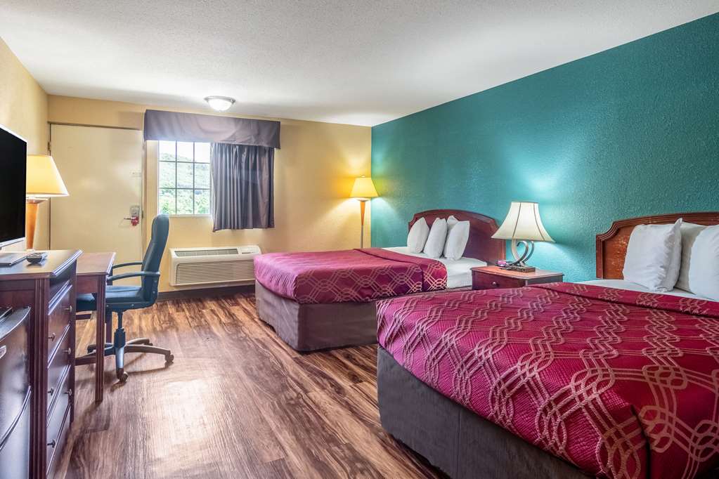 Econo Lodge Bradford South - photo 7