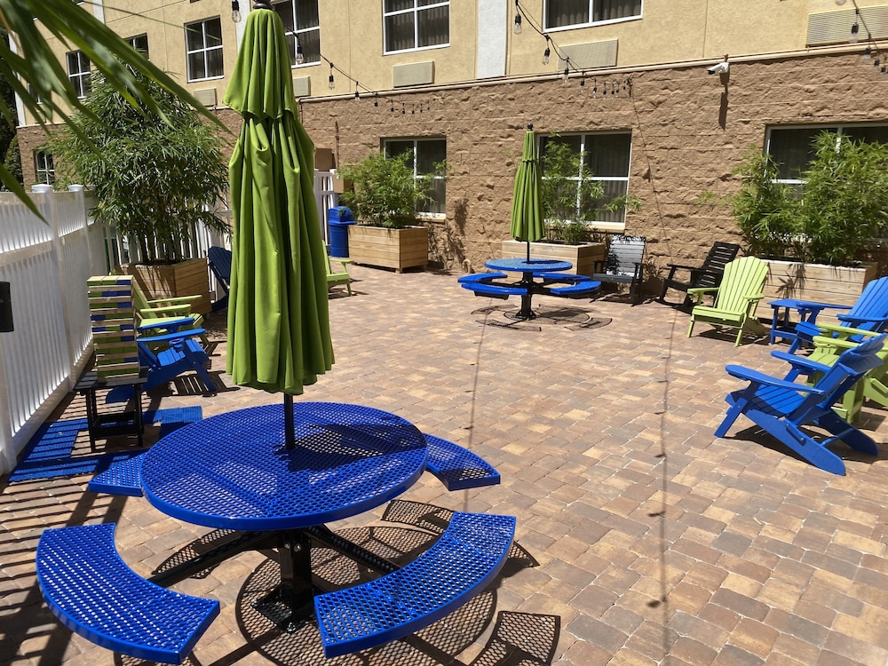 Holiday Inn Express Suites Plant City by IHG - photo 29
