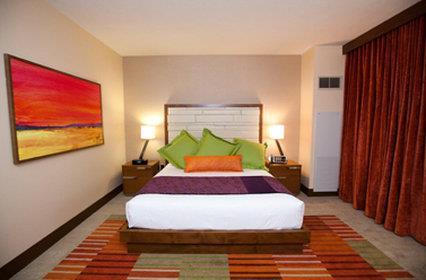 Vee Quiva Hotel & Casino - photo 8