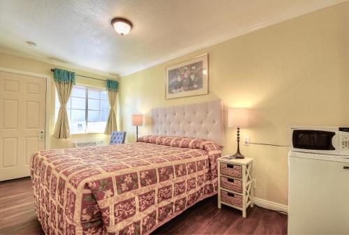 Bayside Inn - photo 10