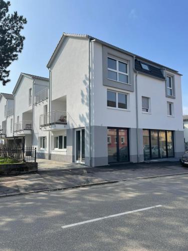 White House Apartments — 4-Star Luxury Hotel in Kappel-Grafenhausen, Germany