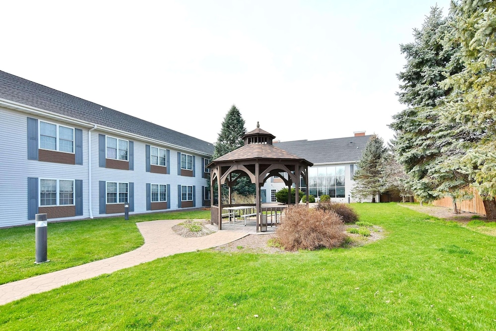 Country Inn & Suites by Radisson Mount Morris NY - photo 11