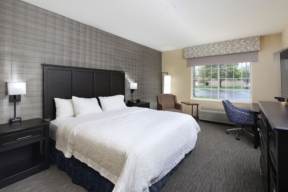 Hampton Inn Holland - photo 6