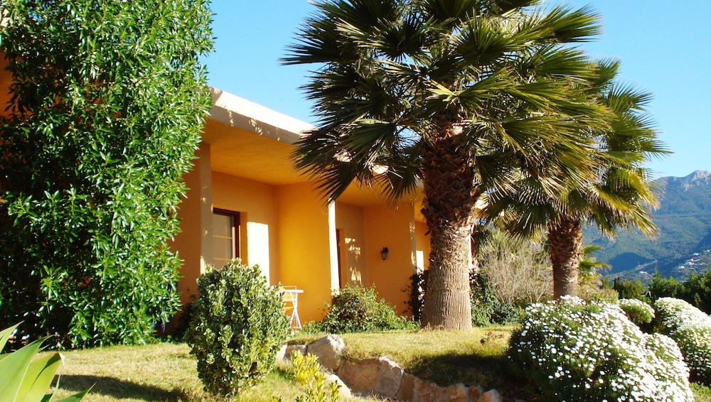 Hotel Cortijo De Salia — Alcaucin — photo 2