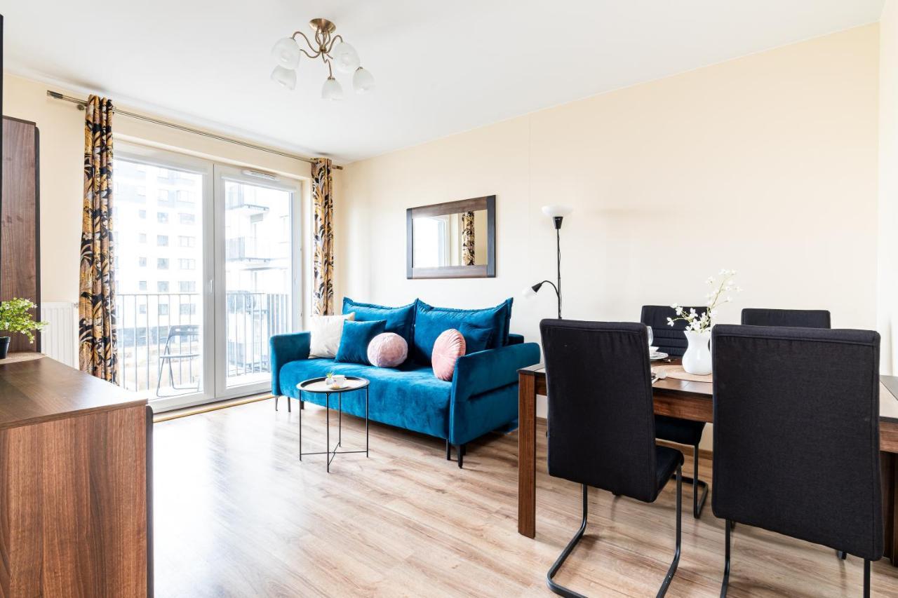 SuperApart Habicha 19 Blisko PKP i Factory Ursus — 4-Star Luxury Hotel in Warsaw, Poland