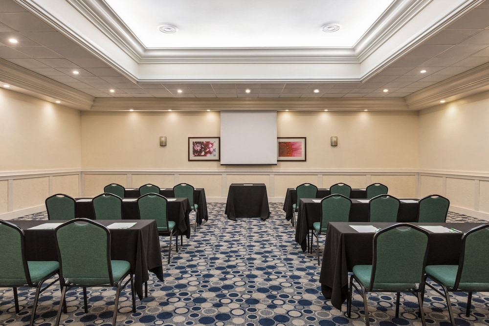 Holiday Inn Miami Beach Oceanfront by IHG - photo 61