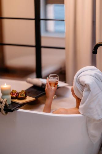 Loft 16 Luksus & Relax Wanna Netflix Parking — 4-Star Luxury Hotel in Ilawa, Poland