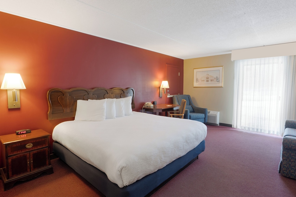 Fireside Inn & Suites Gilford - photo 19
