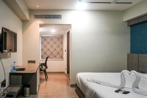 Hotel VR Grand — Vizianagaram — photo 4