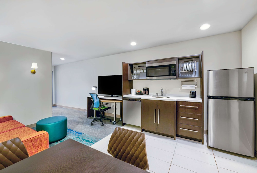 Home2 Suites by Hilton Minneapolis Downtown MN - photo 11