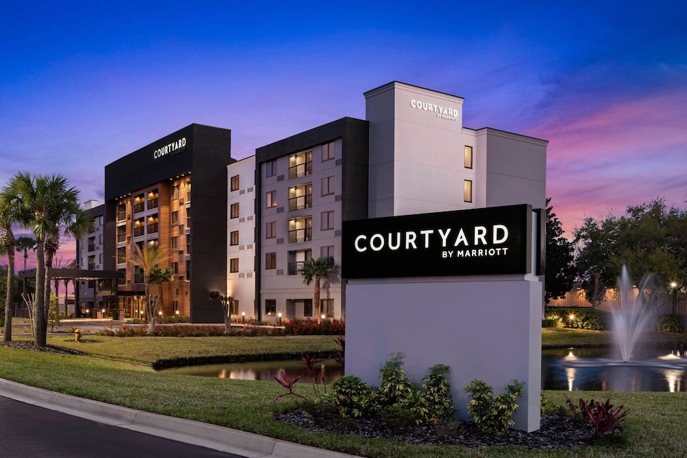 Courtyard by Marriott Jacksonville Butler Boulevard in Jacksonville, United States