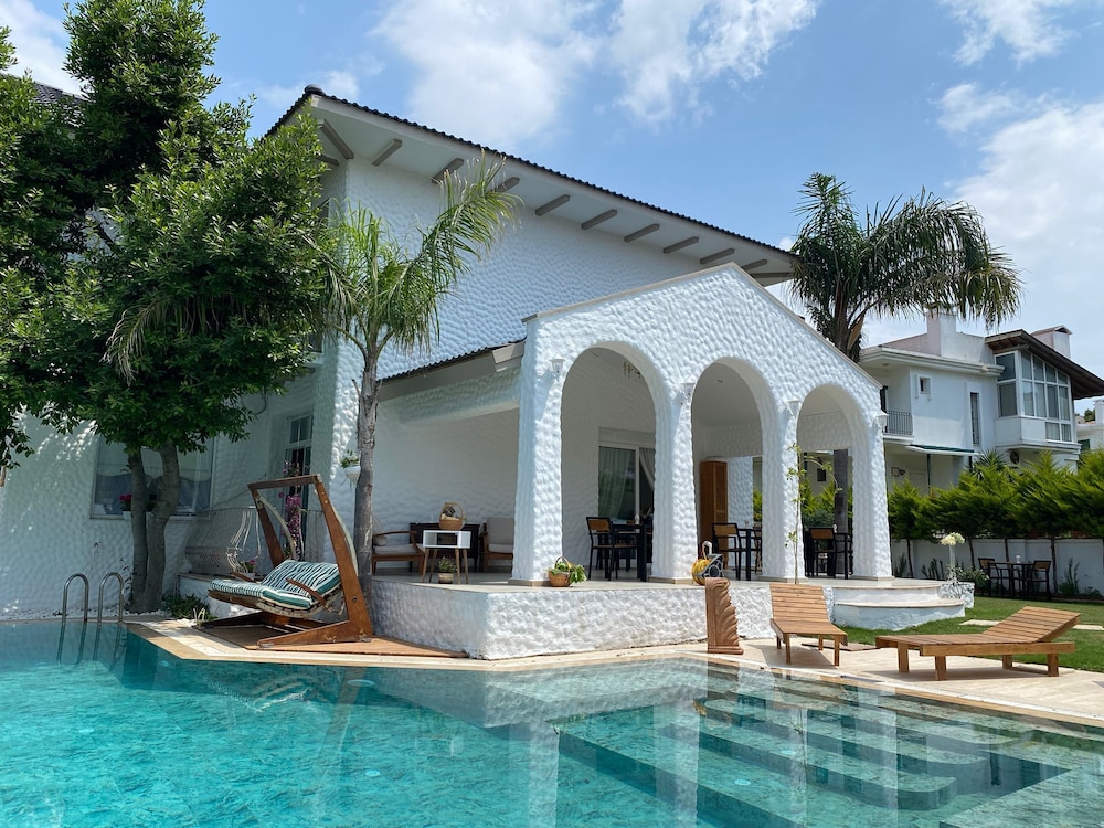 Flora Boheme in Cesme, Turkey