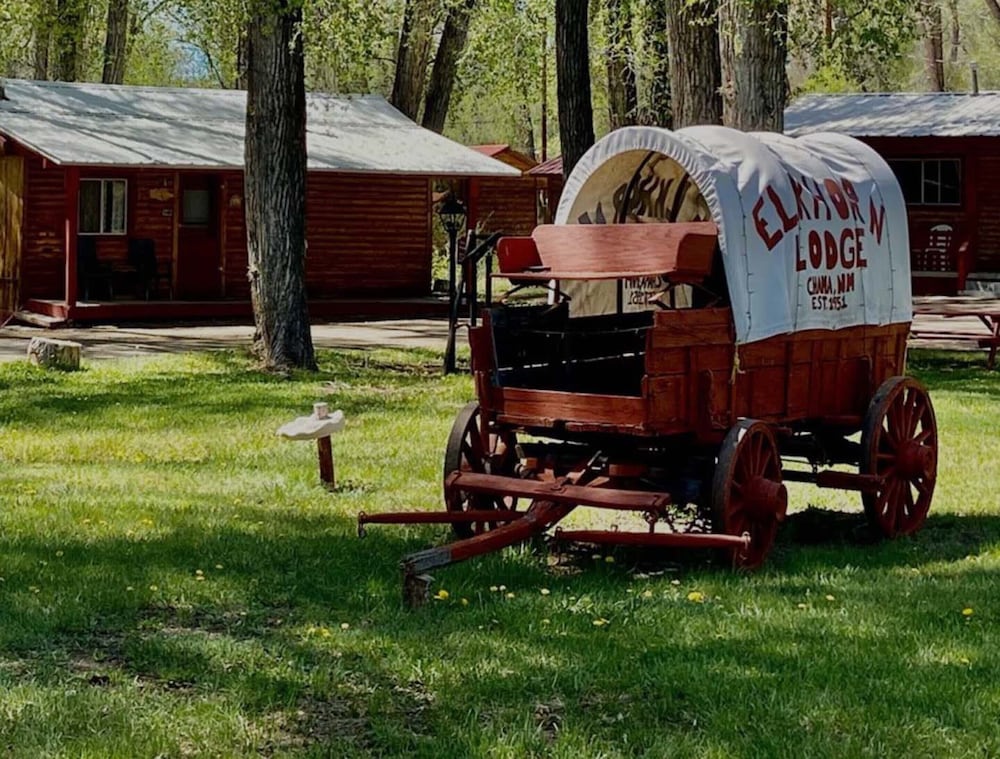 Elkhorn Lodge — 4-Star Luxury Hotel in Chama, United States