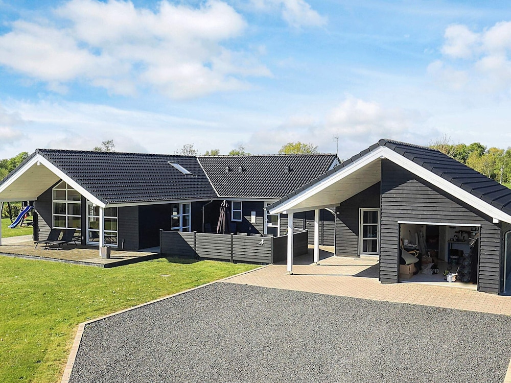 Luxury Spa Retreat in Hurup By Traum Ferienwohnungen in Hadsund, Denmark