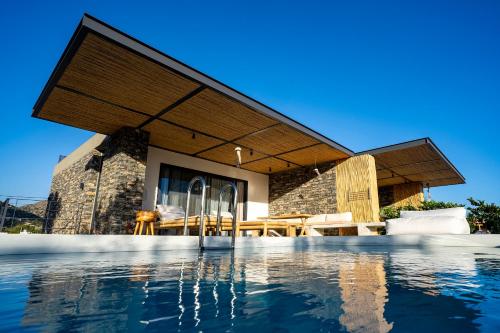 Akra Grammeno Beachfront Villas — 4-Star Luxury Hotel in Palaiochora, Greece