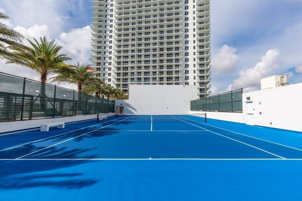 Hyde Beach House Luxury resort 3 Bedroom Condo by RedAwning - photo 28