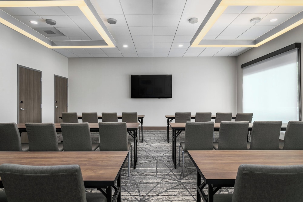 Holiday Inn Express Chattanooga Hamilton Place by IHG - photo 30