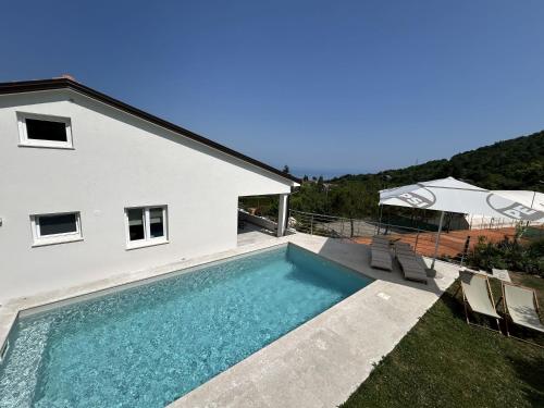 Villa Luni — 4-Star Luxury Hotel in None, Croatia