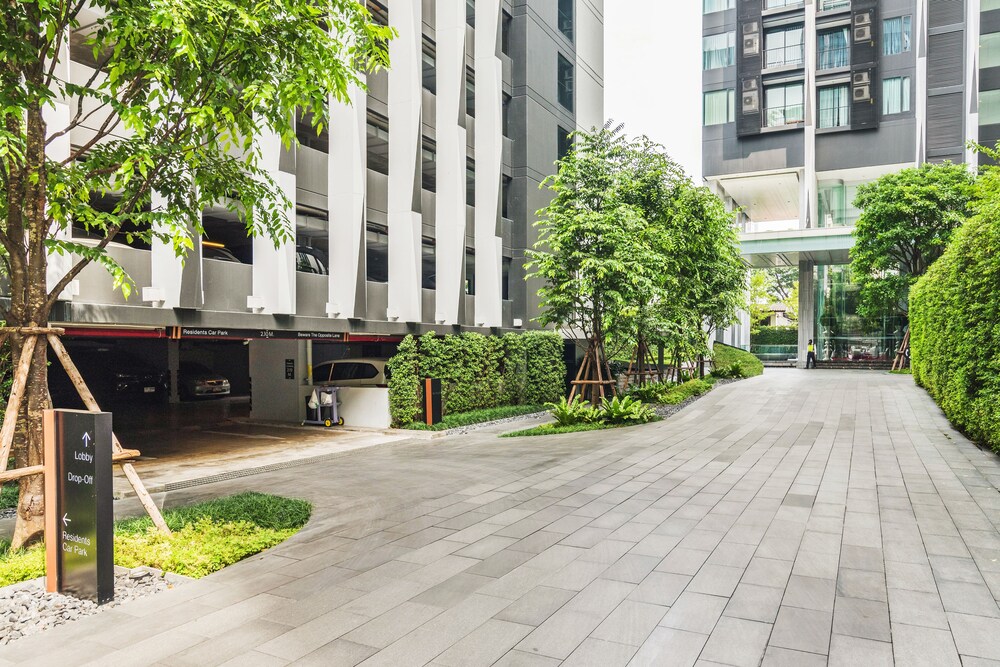 Favstay Modernism Sukhumvit Asoke Bangkok