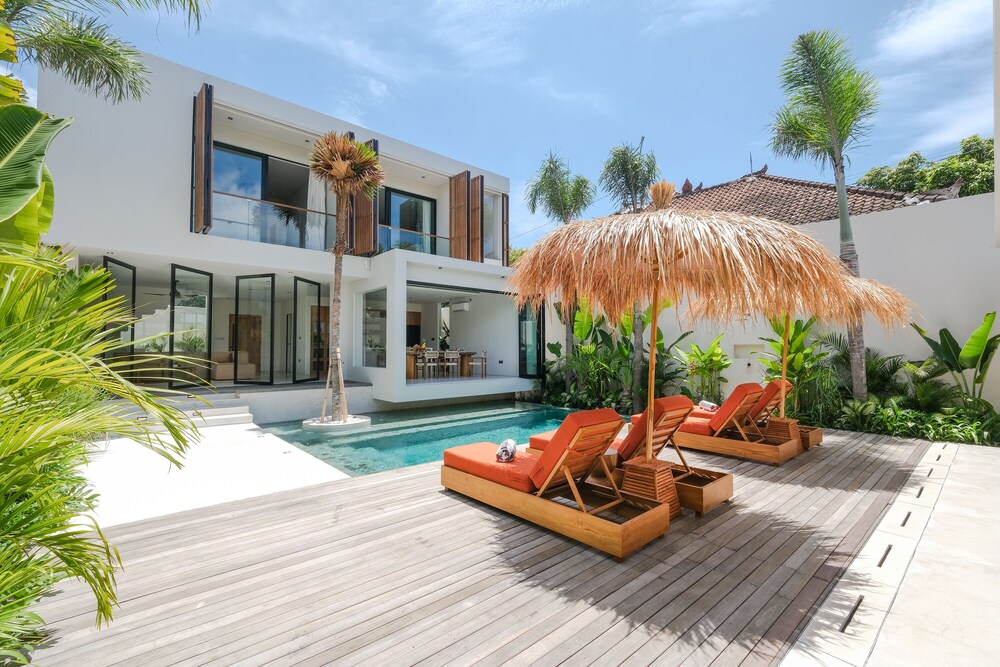 Villa Tortuga — 4-Star Luxury Hotel in Canggu, Indonesia