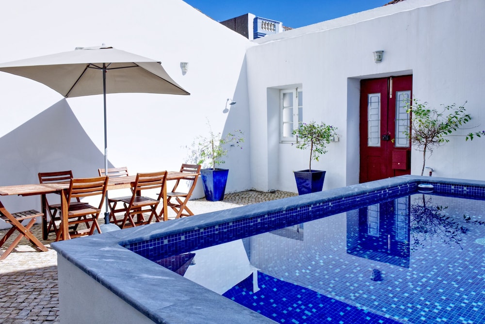 Casa Valerie Etramures — 4-Star Luxury Hotel in Tavira, Portugal