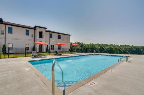 Resort Apartment in Loretto with Private Patio — hotel in Loretto