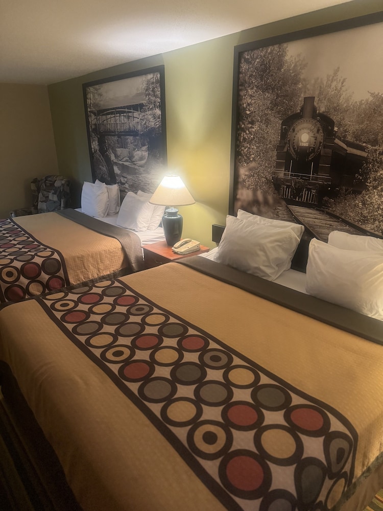 Super 8 by Wyndham Sparta - photo 16