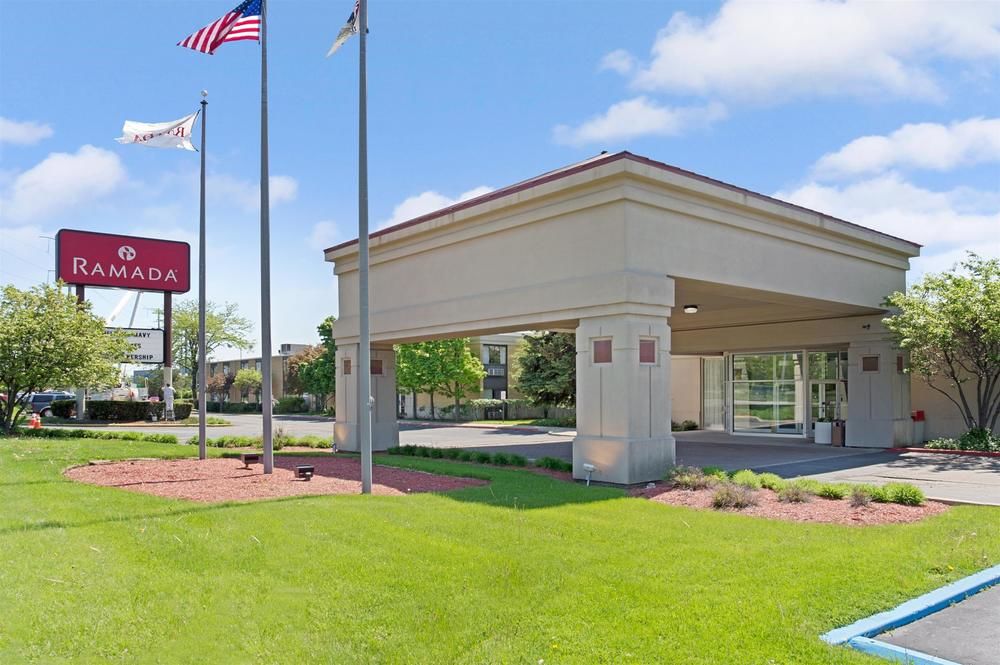 Ramada Waukegan Gurnee - photo 5
