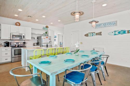 Barefoot Bungalow — 4-Star Luxury Hotel in Port Aransas, United States