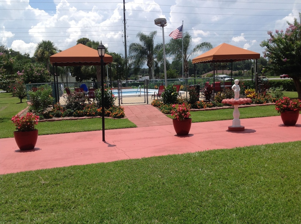 Silver Princess Motel - photo 18