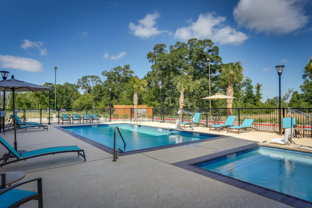 Candlewood Suites College Station At University by IHG - photo 36