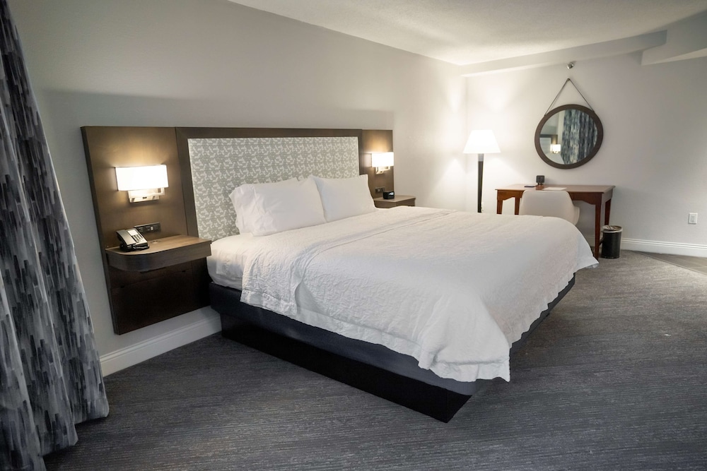 Hampton Inn & Suites Fairfield - photo 21